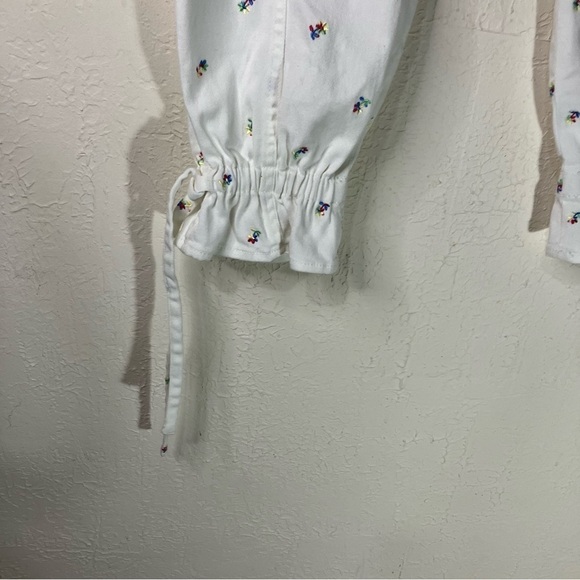 Something Navy Sylvia High Waisted Floral Embroidered Tie Ankle Jeans in White - Picture 7 of 12